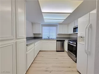 Photo #2: 2626485 Listing