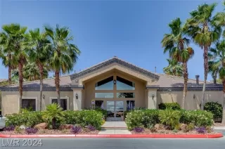 Photo #1: 2626502 Listing 