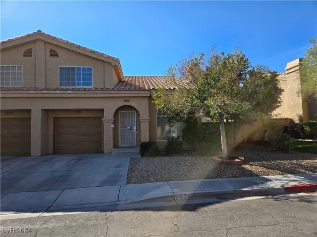 MLS: 2626521 Condo For Sale