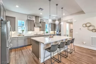 Photo #2: 2626532 Listing 