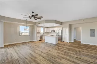 Photo #3: 2626540 Listing 