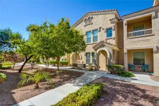 Photo #2: 2626569 Listing