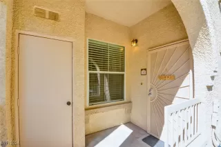 Photo #3: 2626569 Listing