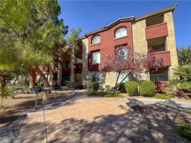 MLS: 2626600 Condo For Sale