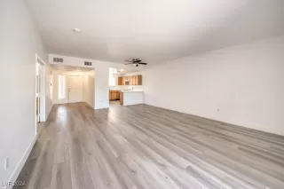 Photo #5: 2626602 Listing