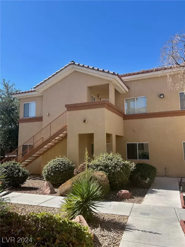 MLS: 2626619 Condo For Sale