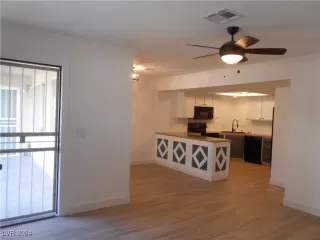 Photo #2: 2626806 Listing 