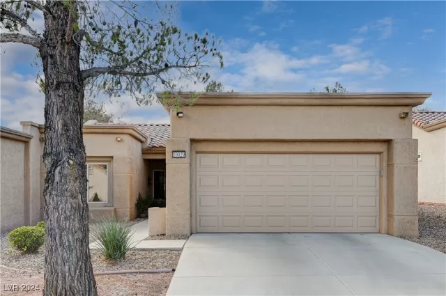 MLS: 2626882 Condo For Sale