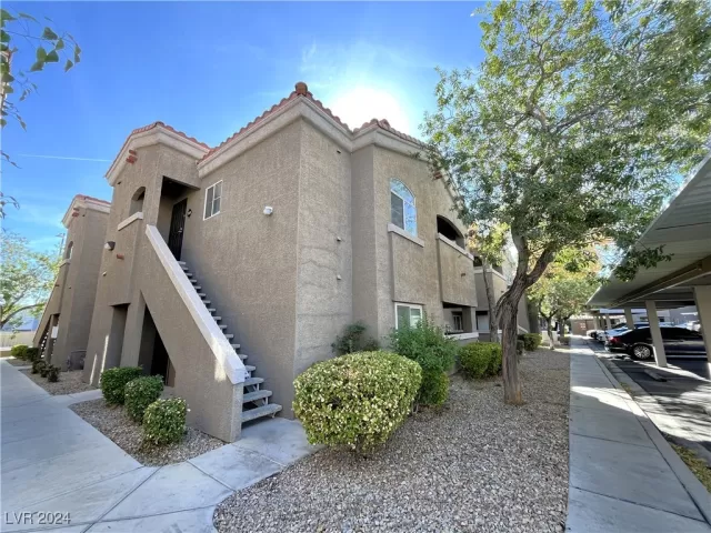 MLS: 2626918 Condo For Sale