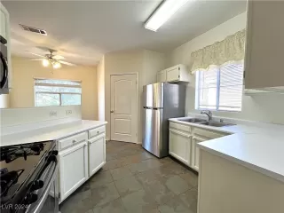 Photo #5: 2626918 Listing 