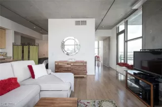 Photo #1: 2626952 Listing 