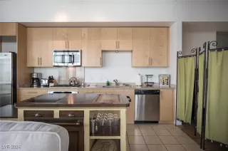 Photo #5: 2626952 Listing 