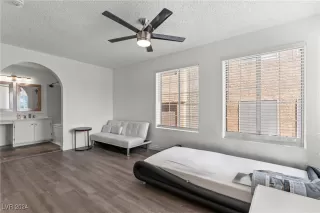 Photo #3: 2626980 Listing 