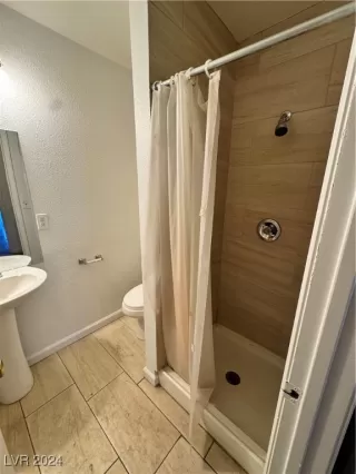 Photo #4: 2627015 Listing