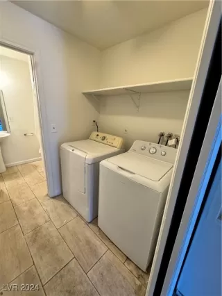 Photo #5: 2627015 Listing