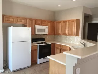 Photo #2: 2627031 Listing 