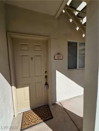 Photo #2: 2627037 Listing