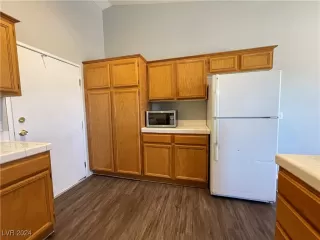 Photo #5: 2627059 Listing 