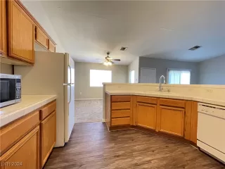 Photo #6: 2627059 Listing 