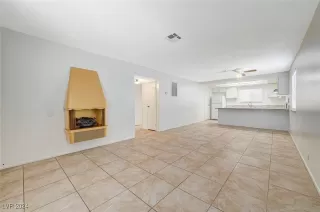 Photo #4: 2627109 Listing