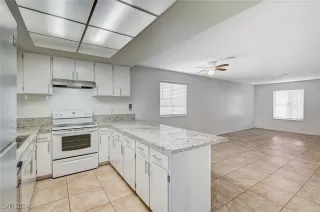 Photo #6: 2627109 Listing