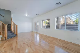 Photo #6: 2627110 Listing