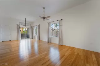Photo #1: 2627183 Listing 