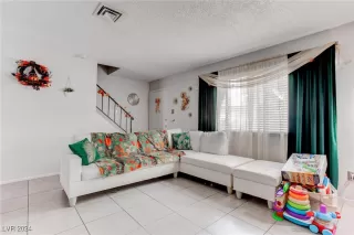 Photo #4: 2627192 Listing 