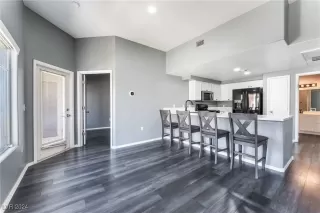 Photo #5: 2627199 Listing