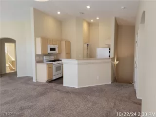 Photo #3: 2627244 Listing 