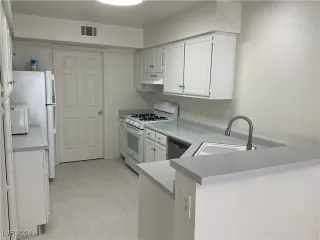 Photo #5: 2627257 Listing 