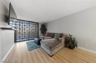Photo #1: 2627267 Listing