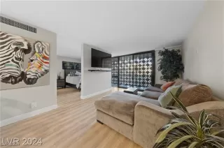 Photo #2: 2627267 Listing