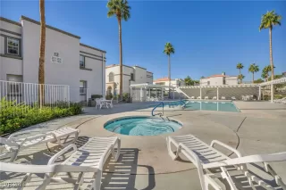 Photo #4: 2627268 Listing