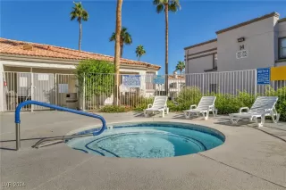 Photo #5: 2627268 Listing