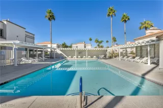 Photo #6: 2627268 Listing