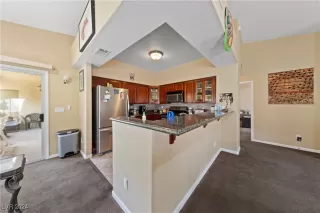 Photo #3: 2627280 Listing