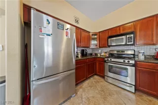 Photo #4: 2627280 Listing