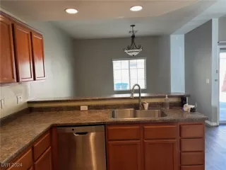 Photo #3: 2627309 Listing 
