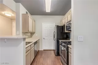 Photo #3: 2627333 Listing