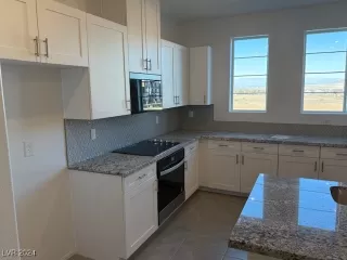 Photo #6: 2627343 Listing