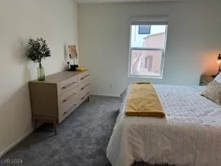 Photo #2: 2627377 Listing