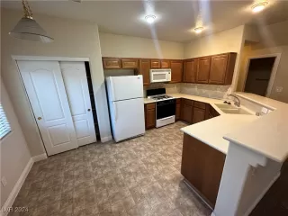 Photo #2: 2627419 Listing 