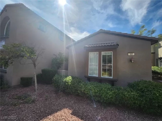 MLS: 2627469 Condo For Sale