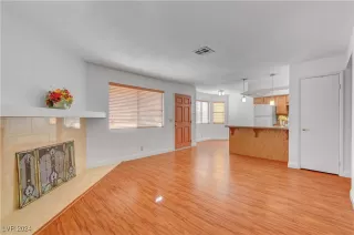 Photo #2: 2627505 Listing