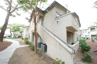 Photo #1: 2627558 Listing 