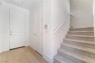 Photo #4: 2627586 Listing