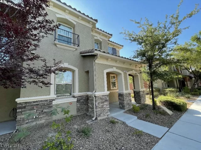 MLS: 2627594 Condo For Sale