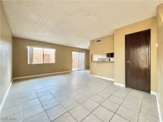 Photo #1: 2627617 Listing 
