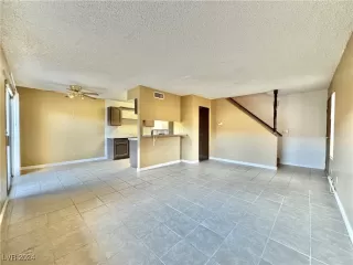 Photo #3: 2627617 Listing 